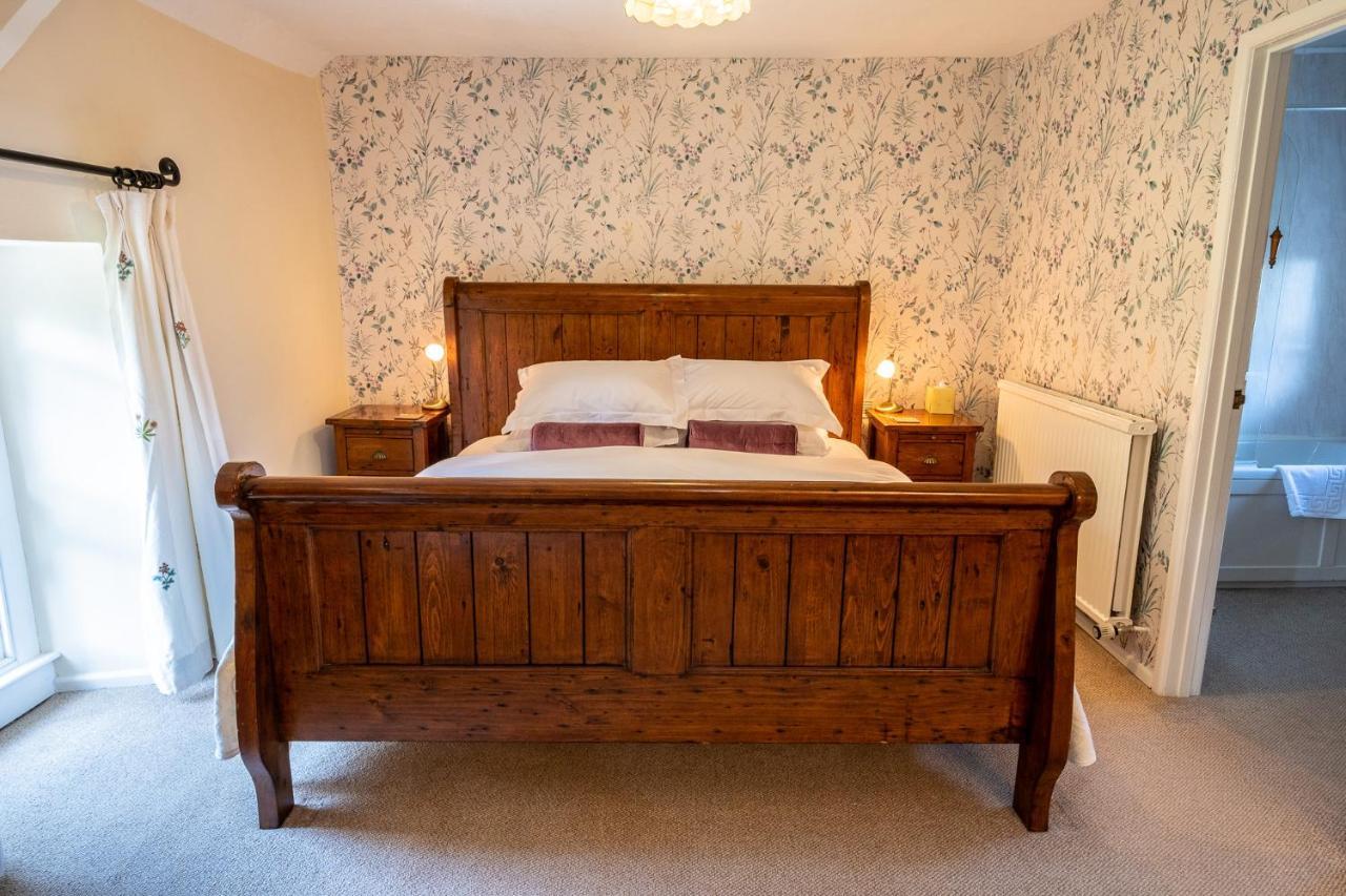 Ty Mawr Country Hotel & Restaurant Carmarthen Exteriér fotografie